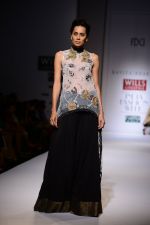 Model walk the ramp for Kavita Bhartia Show on wills day 2 on 9th Oct 2014.